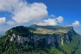قله زیبای قلعه ماران ( میران)